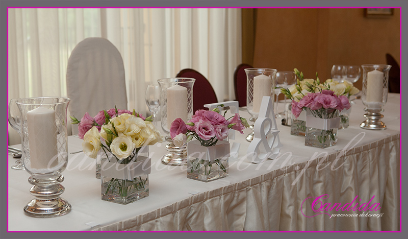 dekoracje weselne w hotelu Pan Tadeusz, wesele w hotelu Pan Tadeusz, dekoracje stołów i sal weselnych, dekoracja stołu Młodej Pary