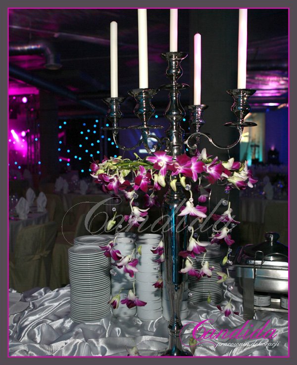 dekoracje weselne kandelabry, dekoracja bufetu weselnego, kandelabr z pięcioma świecami