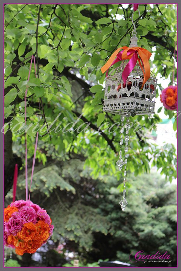 ślub w plenerze dekoracje kwiatowe ślubu w plenerze w Villa Park Julianna 14