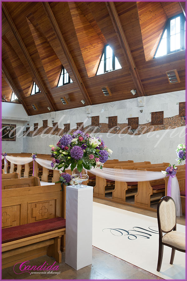 dekoracja ślubna kościoła dekoracja nawy głównej dekoracja ławek