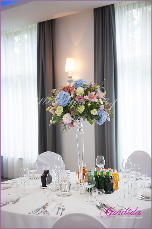 dekoracja weselna stołu w hotelu Brant